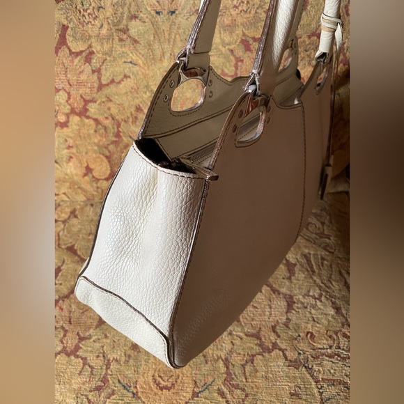 Vintage Tod’s Leather Handbag - Picture 4 of 16